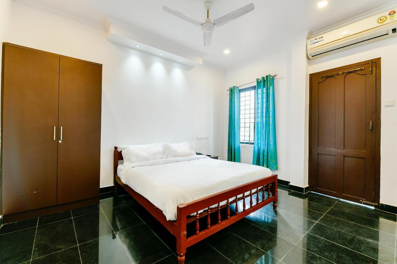 Spot On 39480 Vattekad Tourist Home Kakkanad Exterior photo